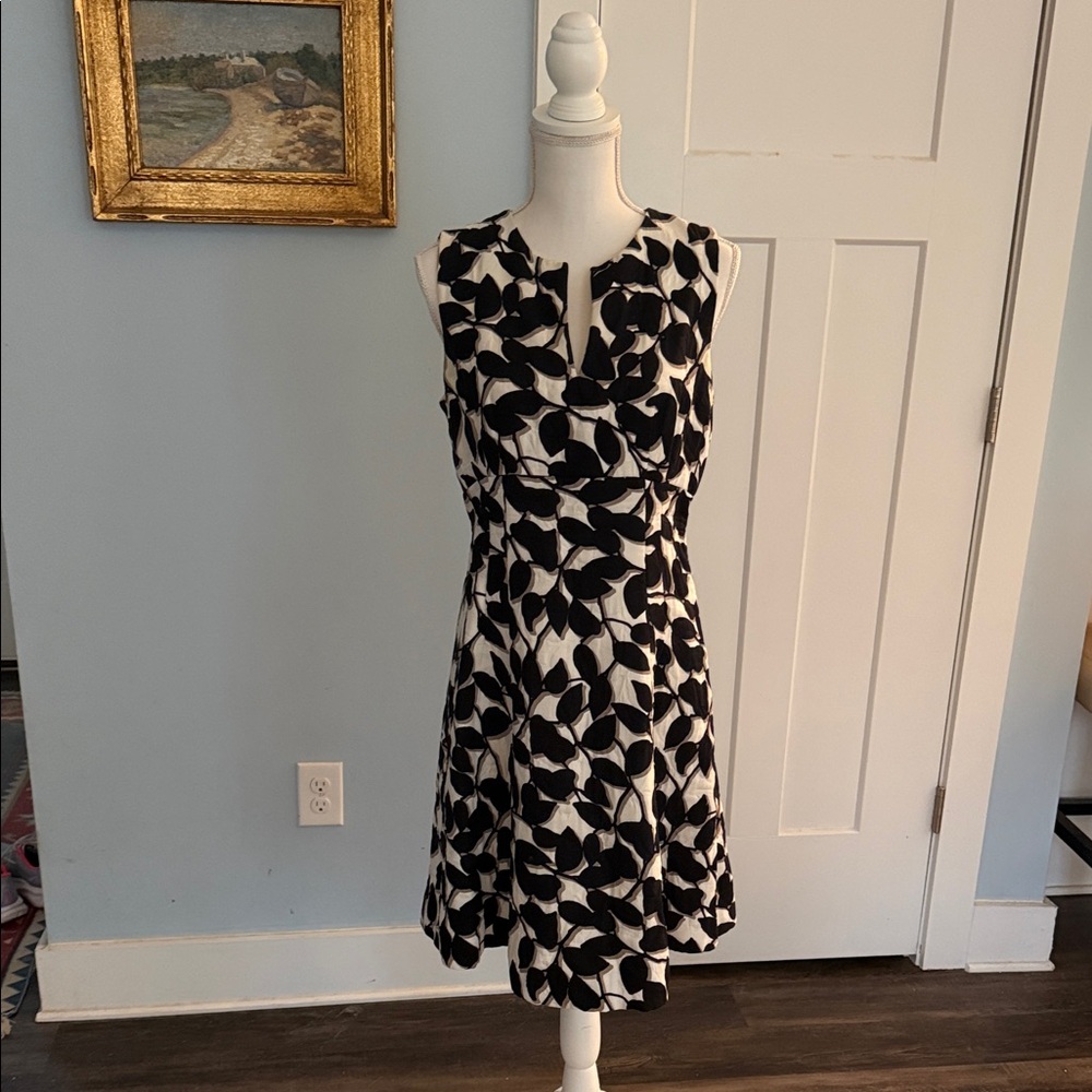 Kate Spade Black and White Leaf and beige Pattern Midi Dress